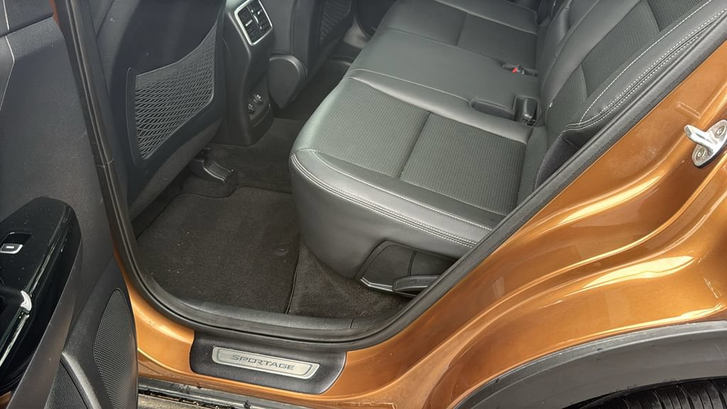 Used 2020 Kia Sportage S w/ S Premium Package AWD/4WD image 33