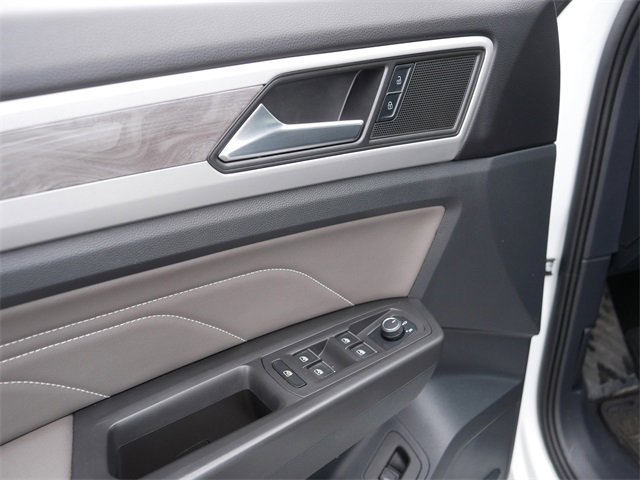 Certified 2023 Volkswagen Atlas Cross Sport SE image 16