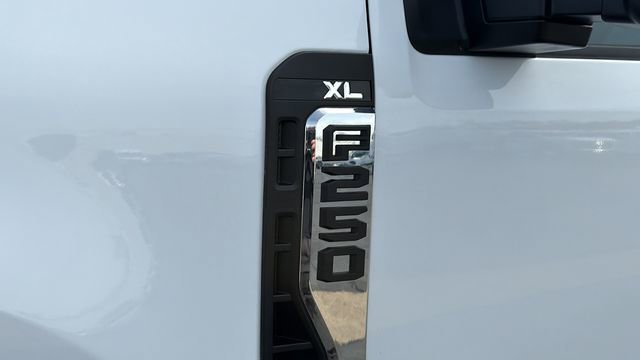 Used 2023 Ford F250 XL w/ XL Chrome Package image 11