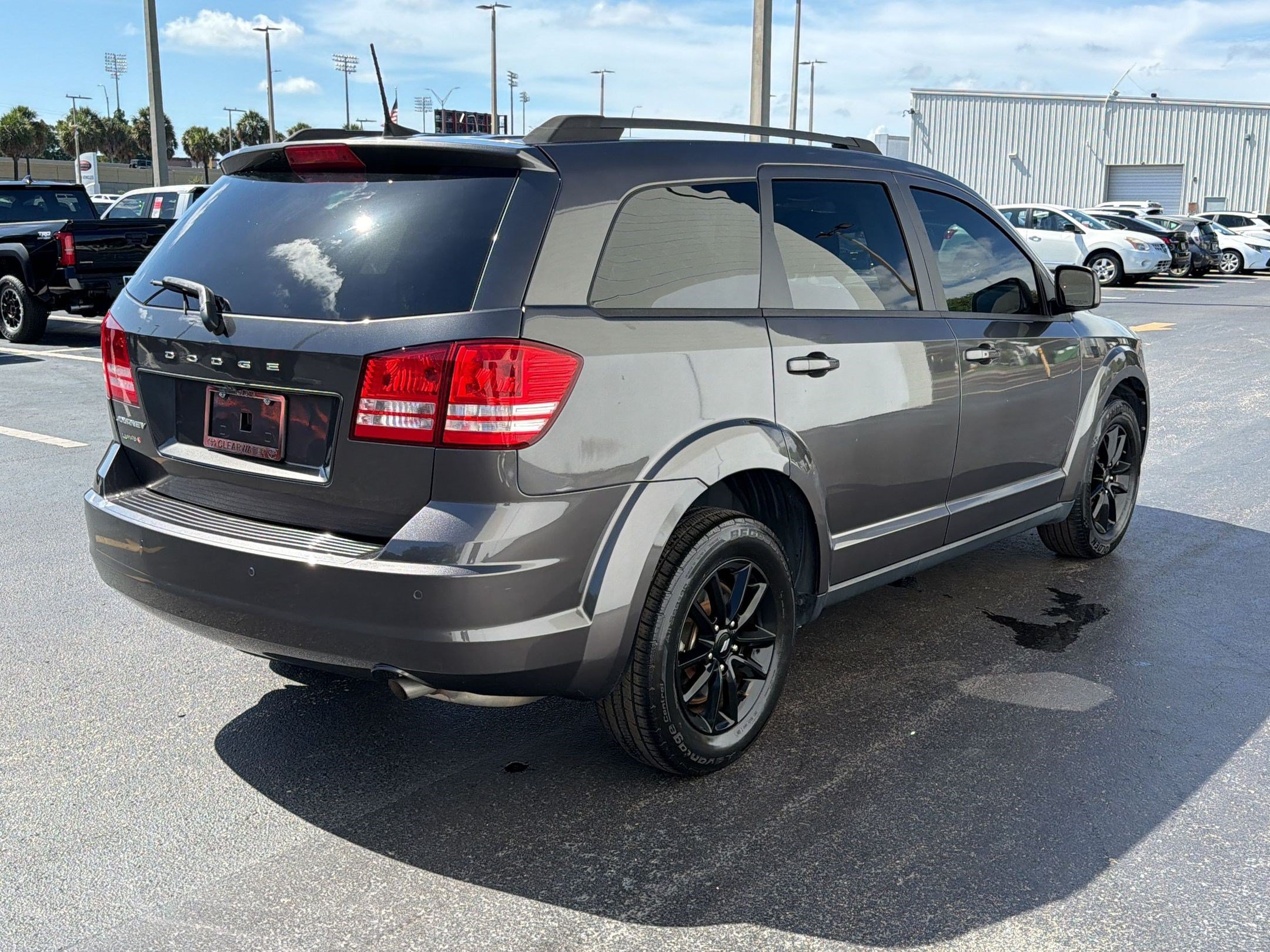 Used 2020 Dodge Journey SE w/ SE Popular Equipment Group FWD image 8