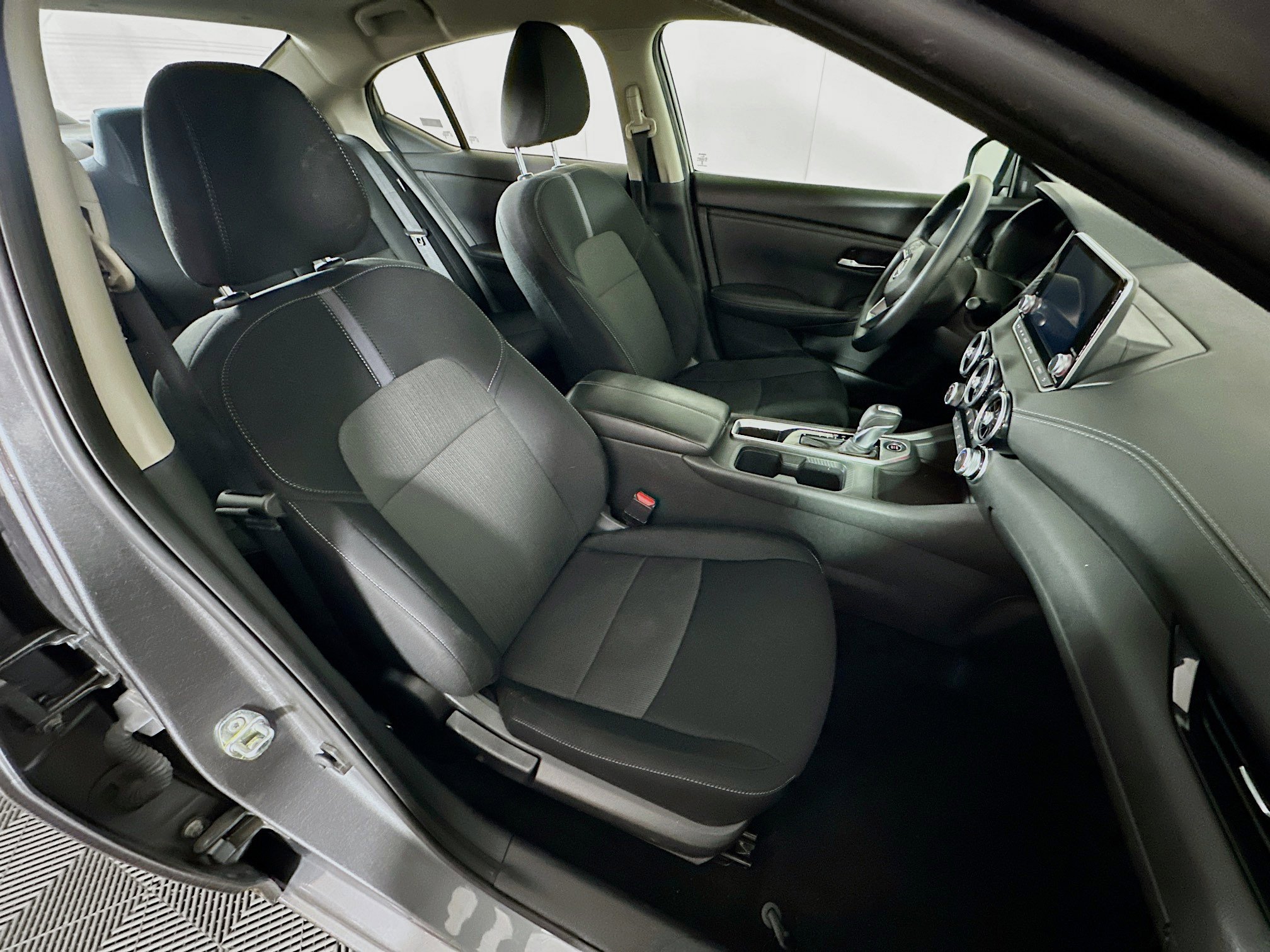 Used 2024 Nissan Sentra SV image 28