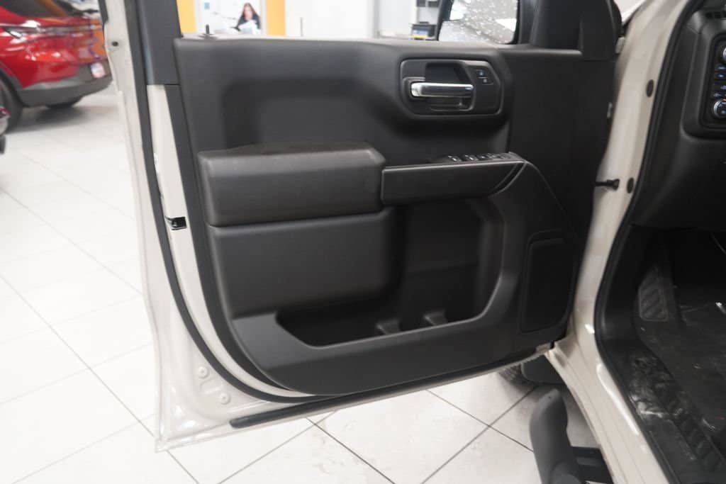 New 2026 Chevrolet Silverado 1500 Custom w/ Turbomax Blackout Package AWD/4WD image 5