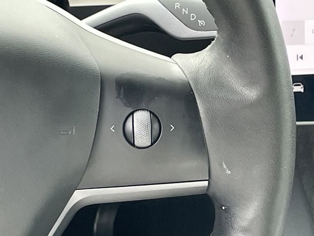 Used 2021 Tesla Model Y Long Range AWD/4WD image 14
