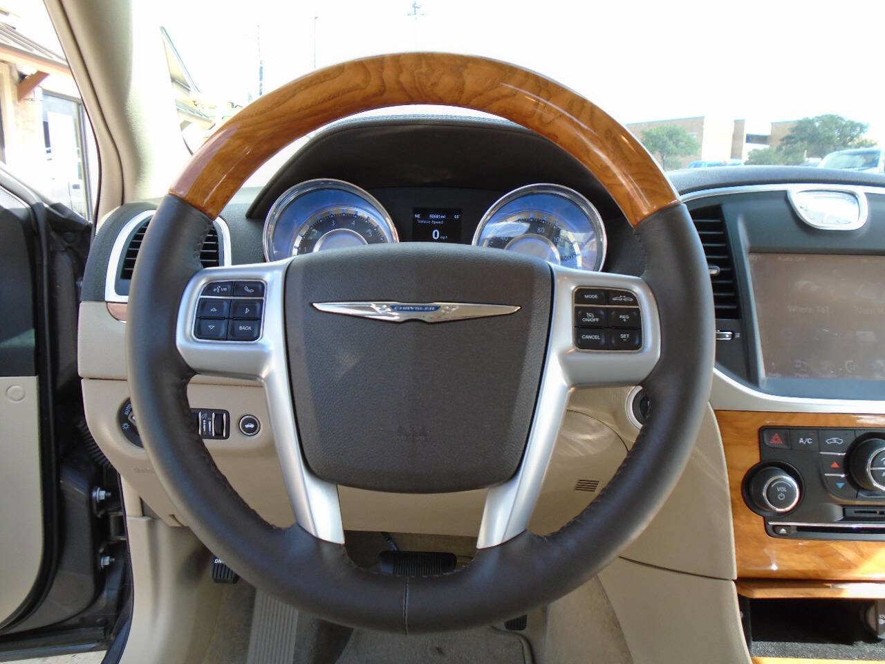 Used 2014 Chrysler 300 C w/ Beats Audio Group image 15