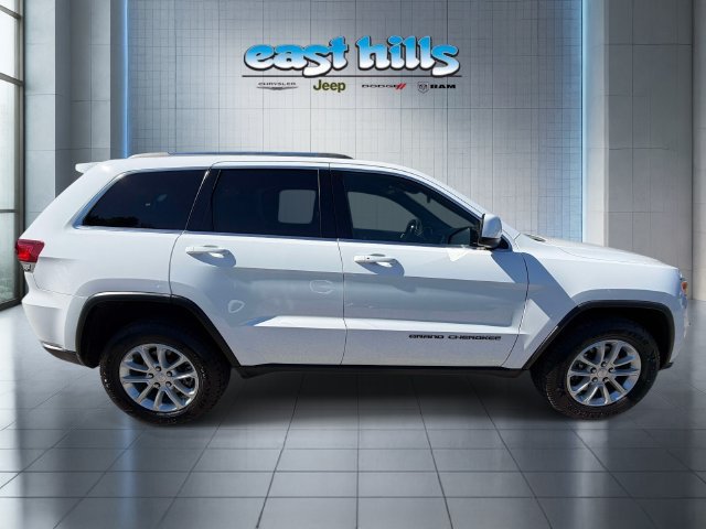 Certified 2021 Jeep Grand Cherokee Laredo AWD/4WD image 2