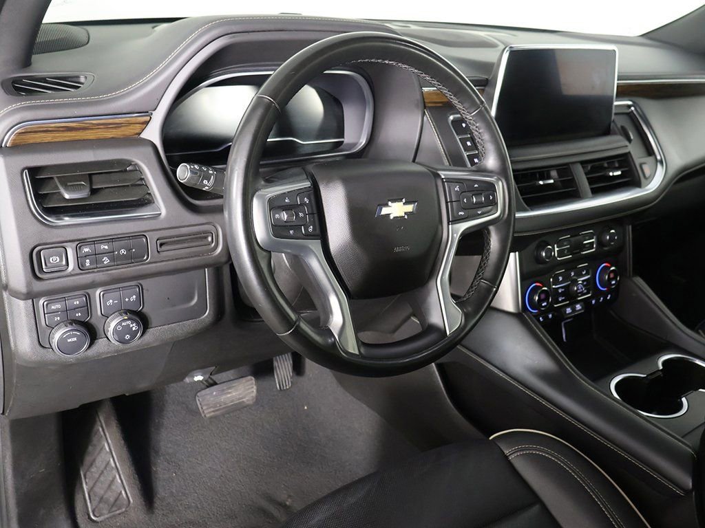 Used 2023 Chevrolet Suburban Premier AWD/4WD image 29