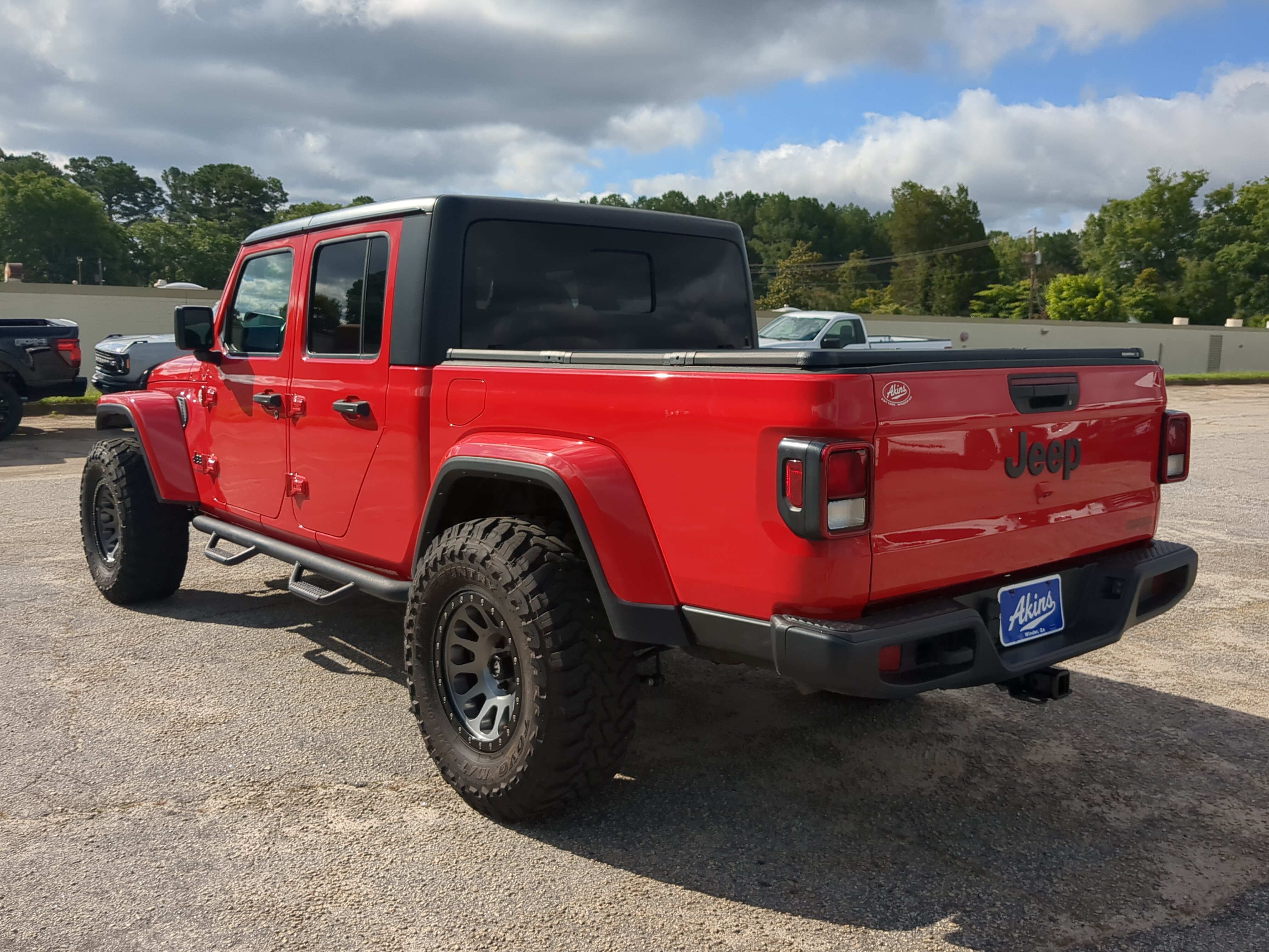 Used 2021 Jeep Gladiator Sport AWD/4WD image 5