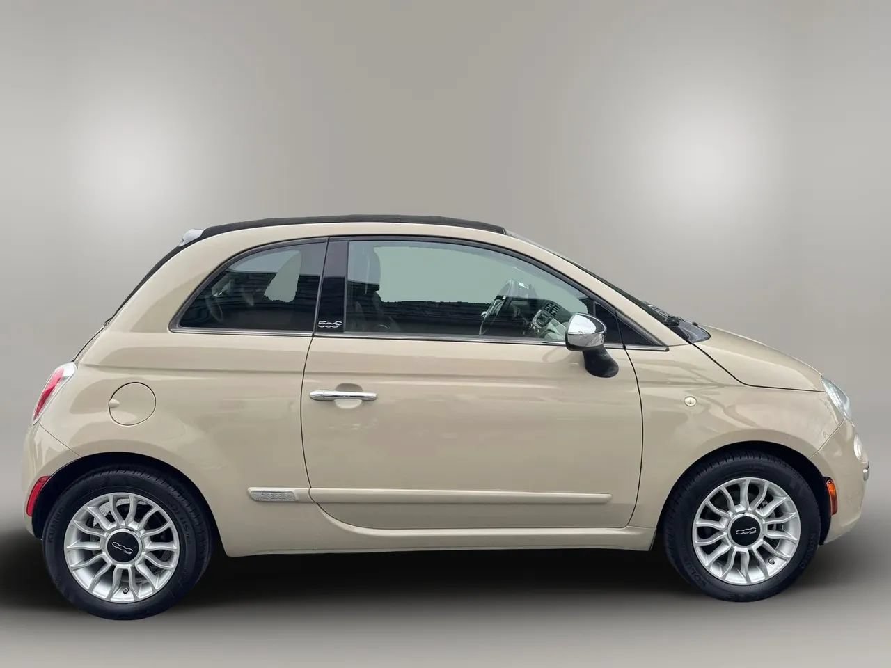 Used 2012 FIAT 500 Lounge w/ Luxury Leather Pkg FWD image 7