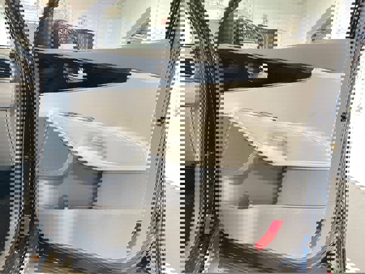 Used 2020 Kia Sorento SX image 27