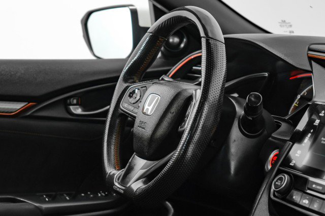 Used 2018 Honda Civic Type R image 11