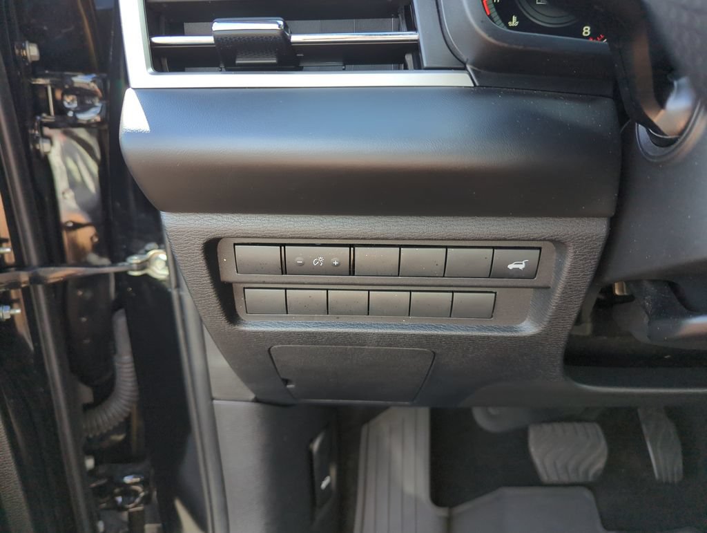 Used 2024 Mitsubishi Outlander SE Black Edition FWD image 20
