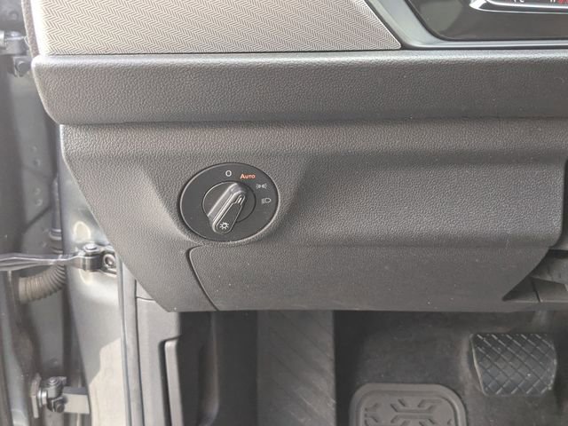 Used 2019 Volkswagen Jetta SE image 12