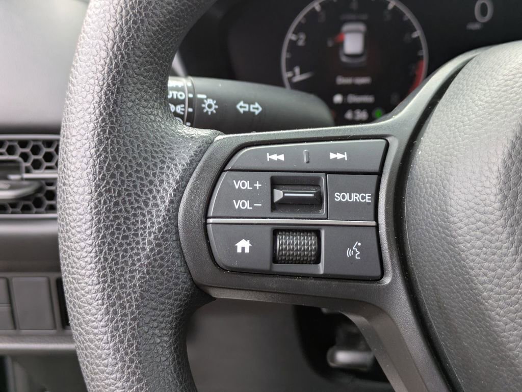 Used 2025 Honda HR-V LX image 19