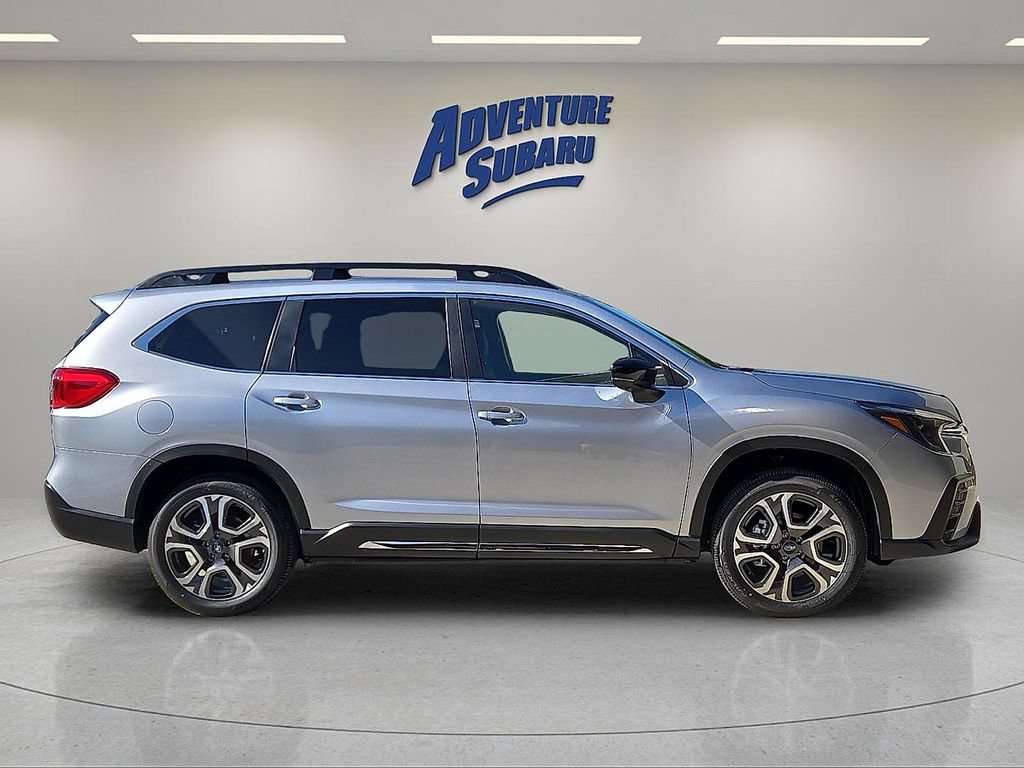 Used 2025 Subaru Ascent Limited AWD/4WD image 12