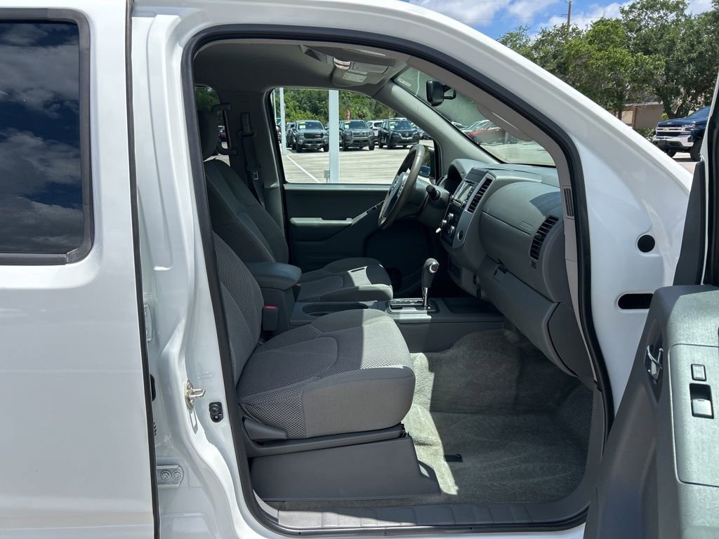 Used 2017 Nissan Frontier SV w/ SV Value Truck Package RWD image 39