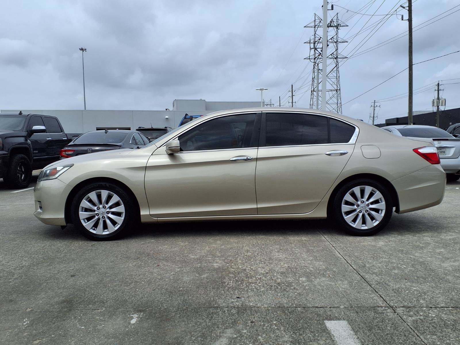 Used 2015 Honda Accord EX-L image 6