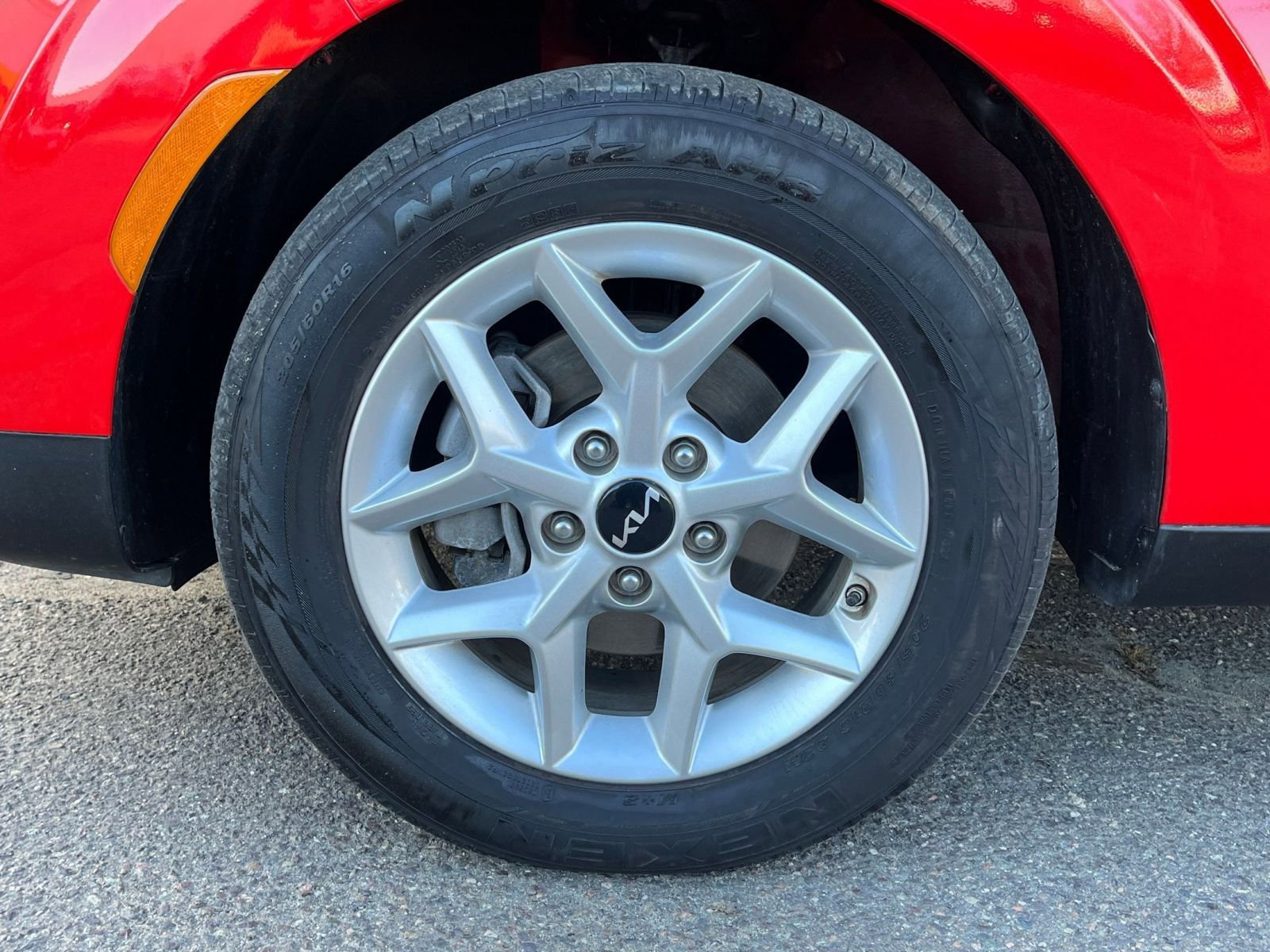 Used 2025 Kia Soul LX w/ LX Technology Package image 25