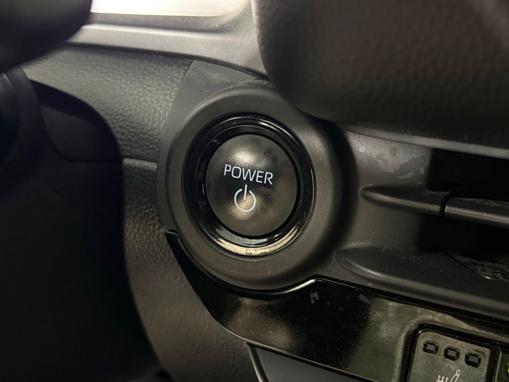 Used 2024 Toyota Crown AWD/4WD image 27