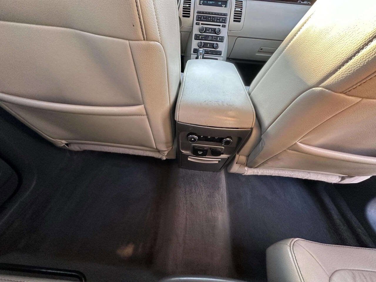 Used 2009 Ford Flex SEL image 37