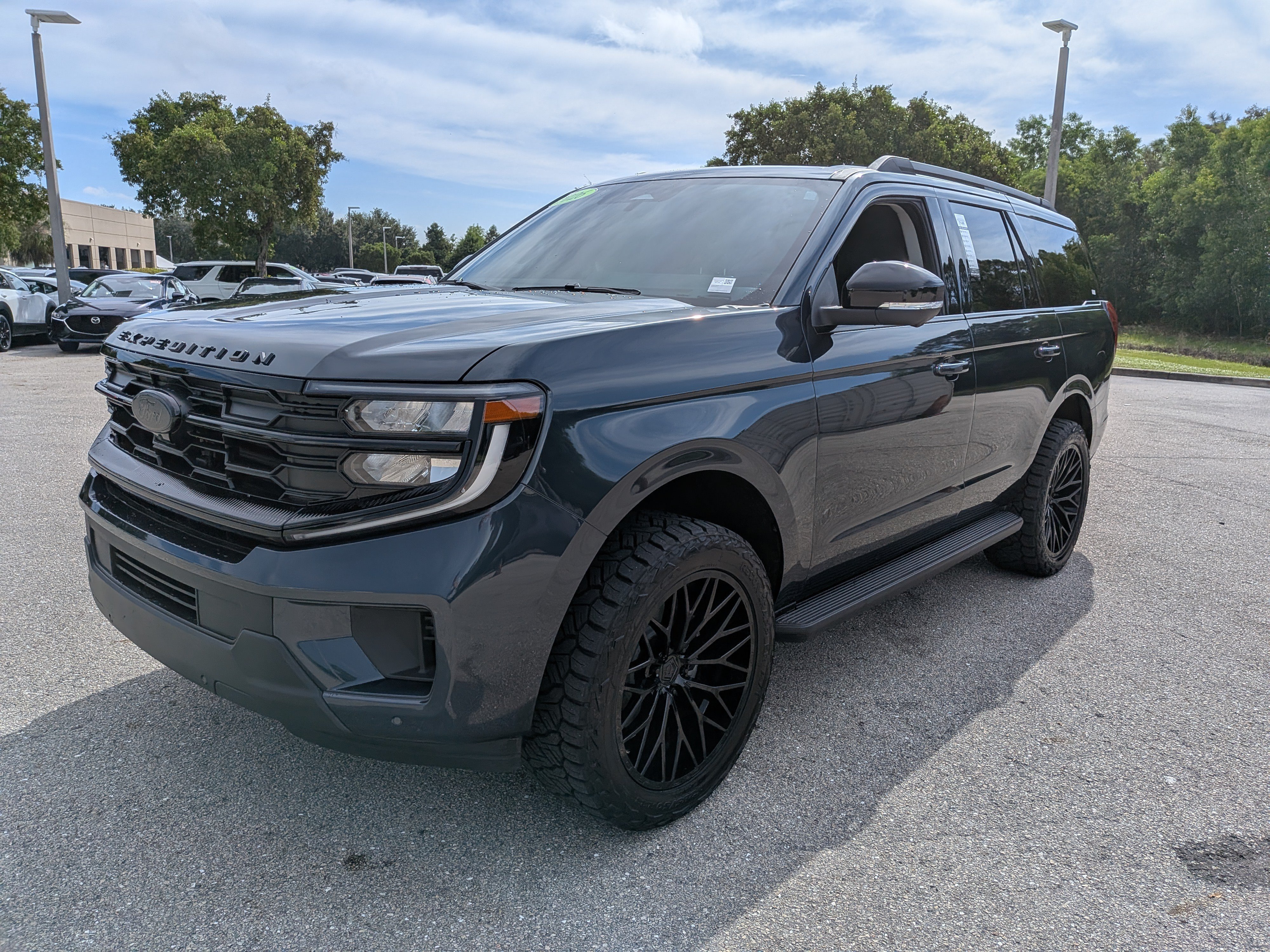 Used 2026 Ford Expedition Active RWD image 8