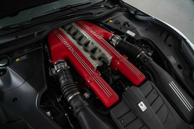 Used 2015 Ferrari F12 Berlinetta RWD image 33