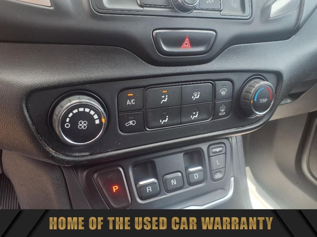 Used 2020 GMC Terrain SLE image 22