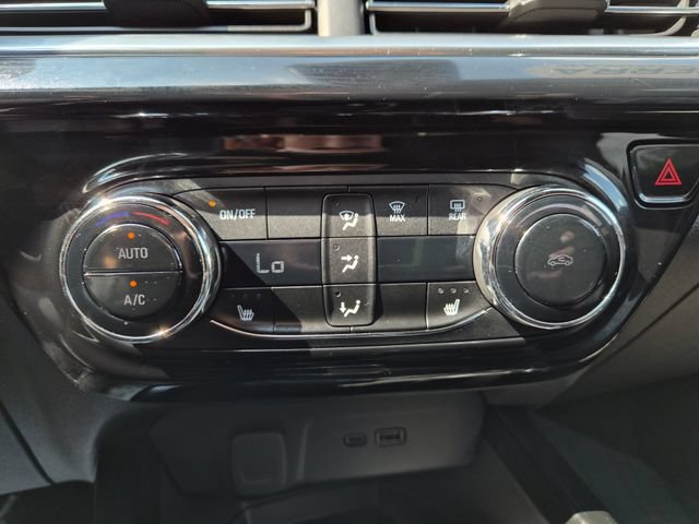 Used 2024 Chevrolet Trax RS w/ Sunroof Package FWD image 25