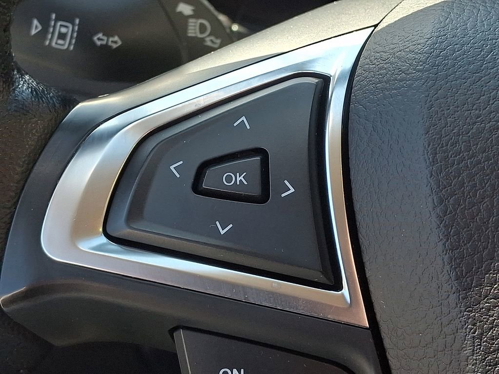 Used 2023 Ford Edge SEL image 21