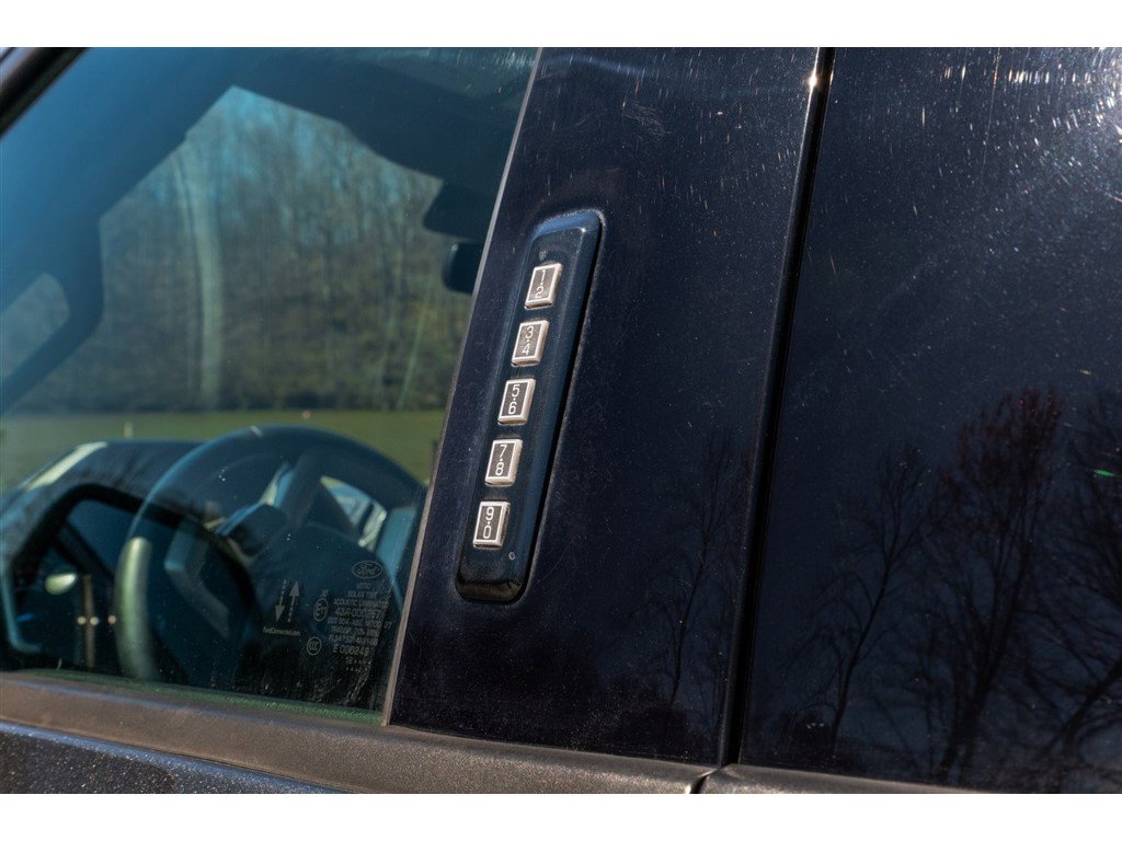 Used 2019 Ford F250 Lariat w/ Lariat Value Package image 16