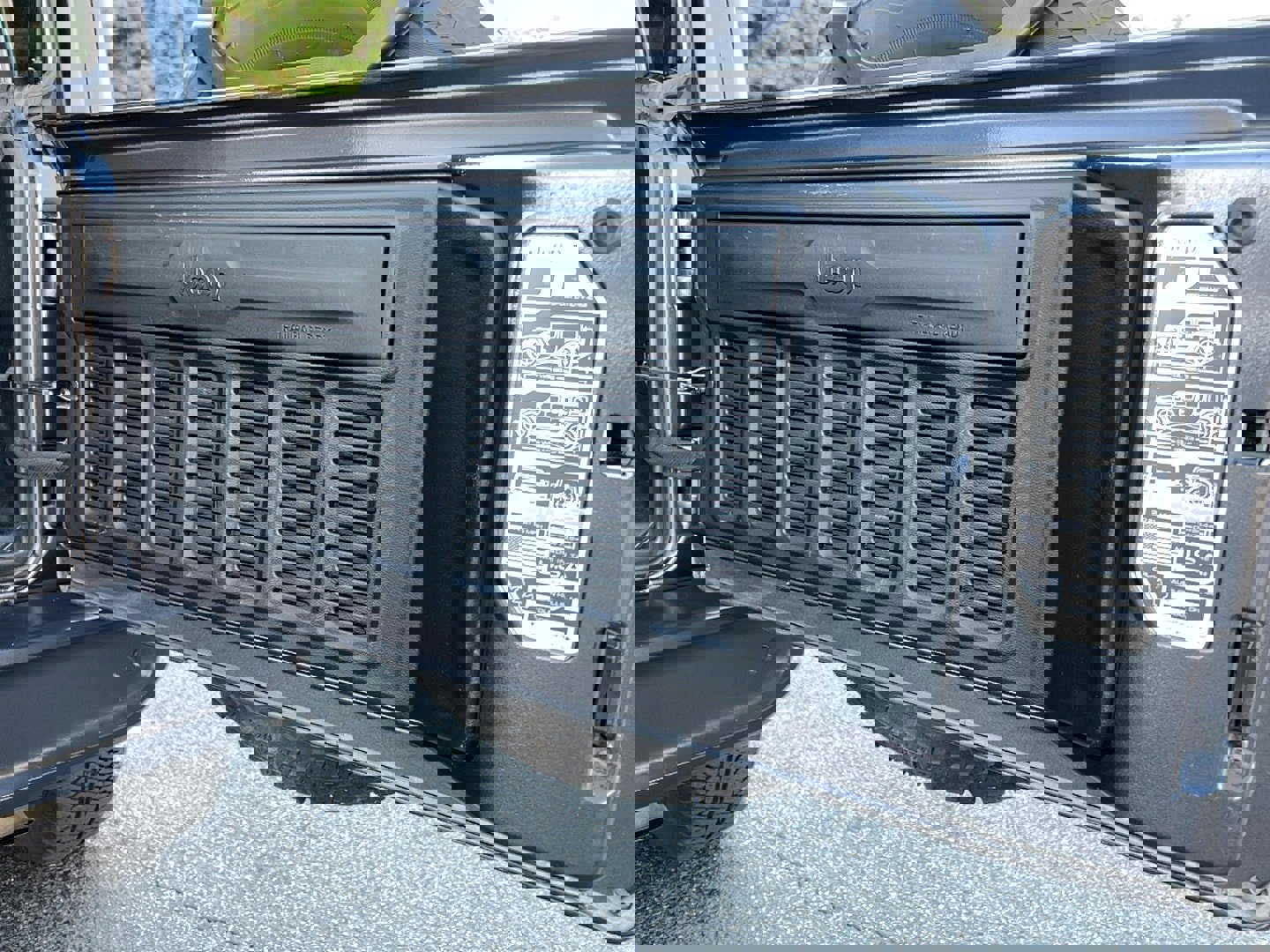 Used 2021 Jeep Wrangler Unlimited Sahara image 29