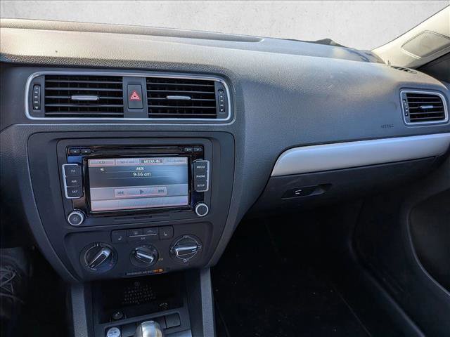 Used 2014 Volkswagen Jetta SE FWD image 12