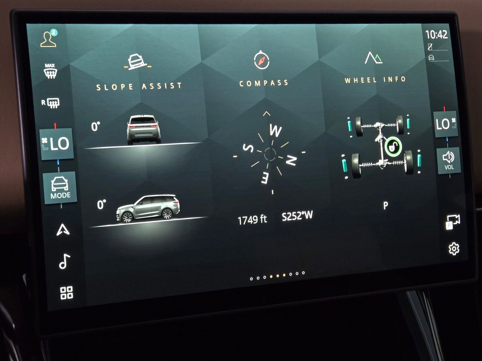 Used 2025 Land Rover Range Rover Sport SE image 29