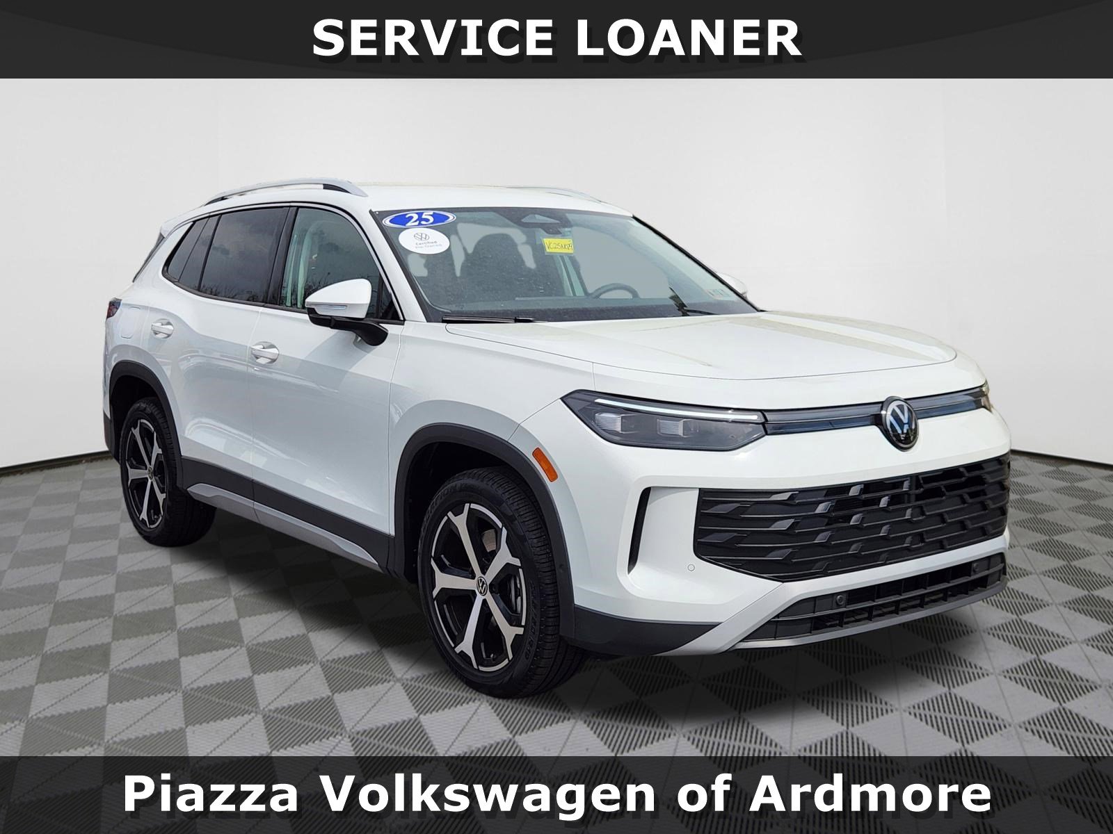 Certified 2025 Volkswagen Tiguan SE