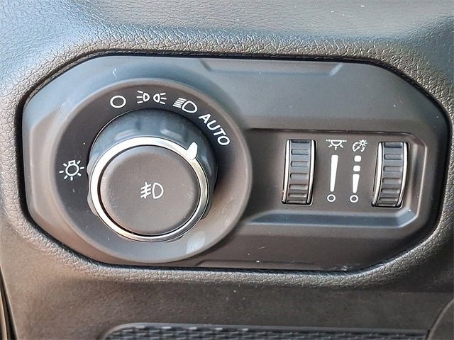 Used 2021 Jeep Wrangler Sport image 22