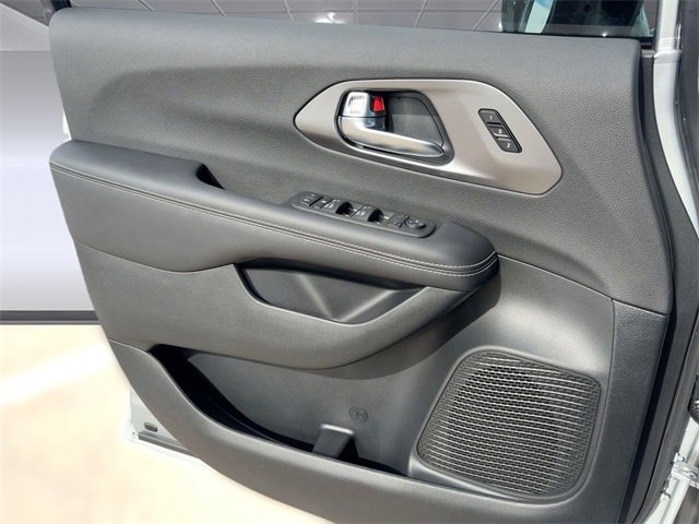New 2026 Chrysler Pacifica Select image 19