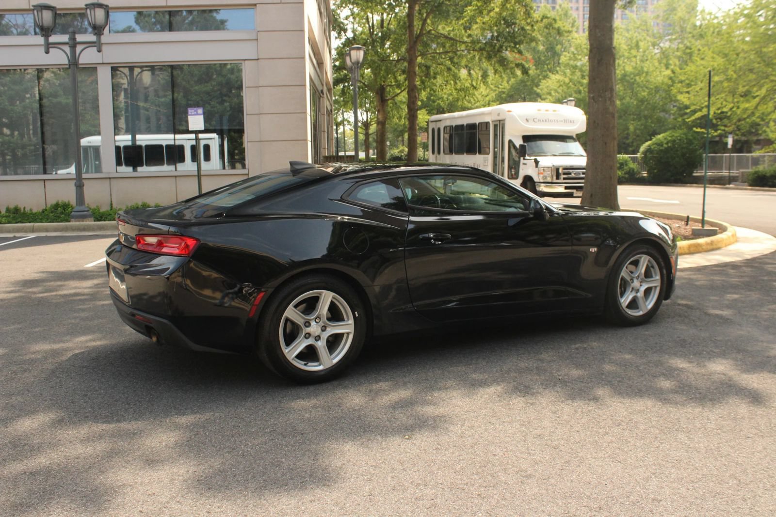 Used 2017 Chevrolet Camaro LT RWD image 7