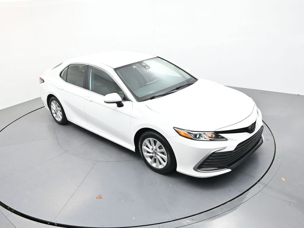 Used 2024 Toyota Camry LE image 19