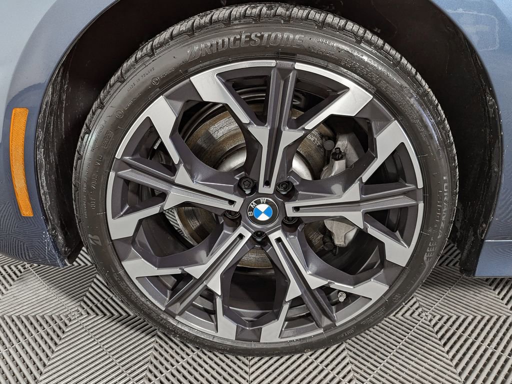 Used 2025 BMW 330i xDrive Sedan w/ M Sport Package image 46