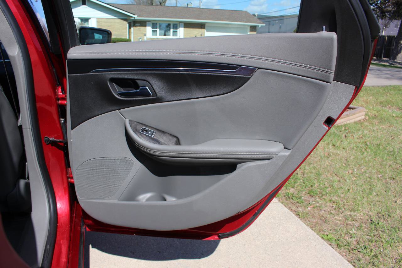 Used 2014 Chevrolet Impala LT w/ Premium Seating Package image 32
