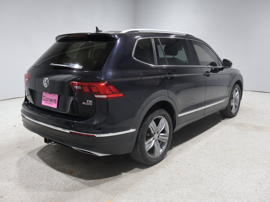 Used 2018 Volkswagen Tiguan SEL Premium AWD/4WD image 2