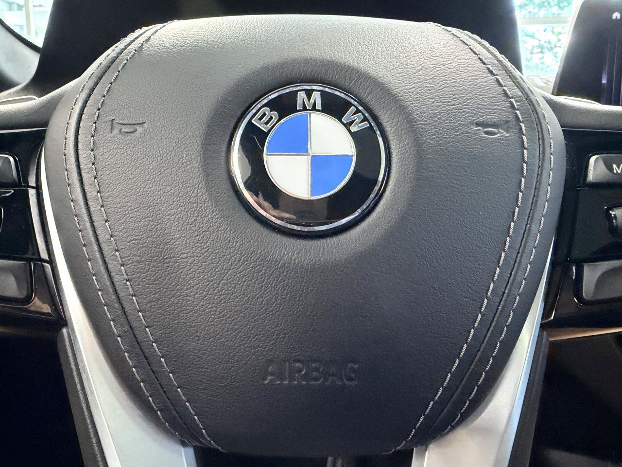 Used 2019 BMW 530i xDrive AWD/4WD image 34