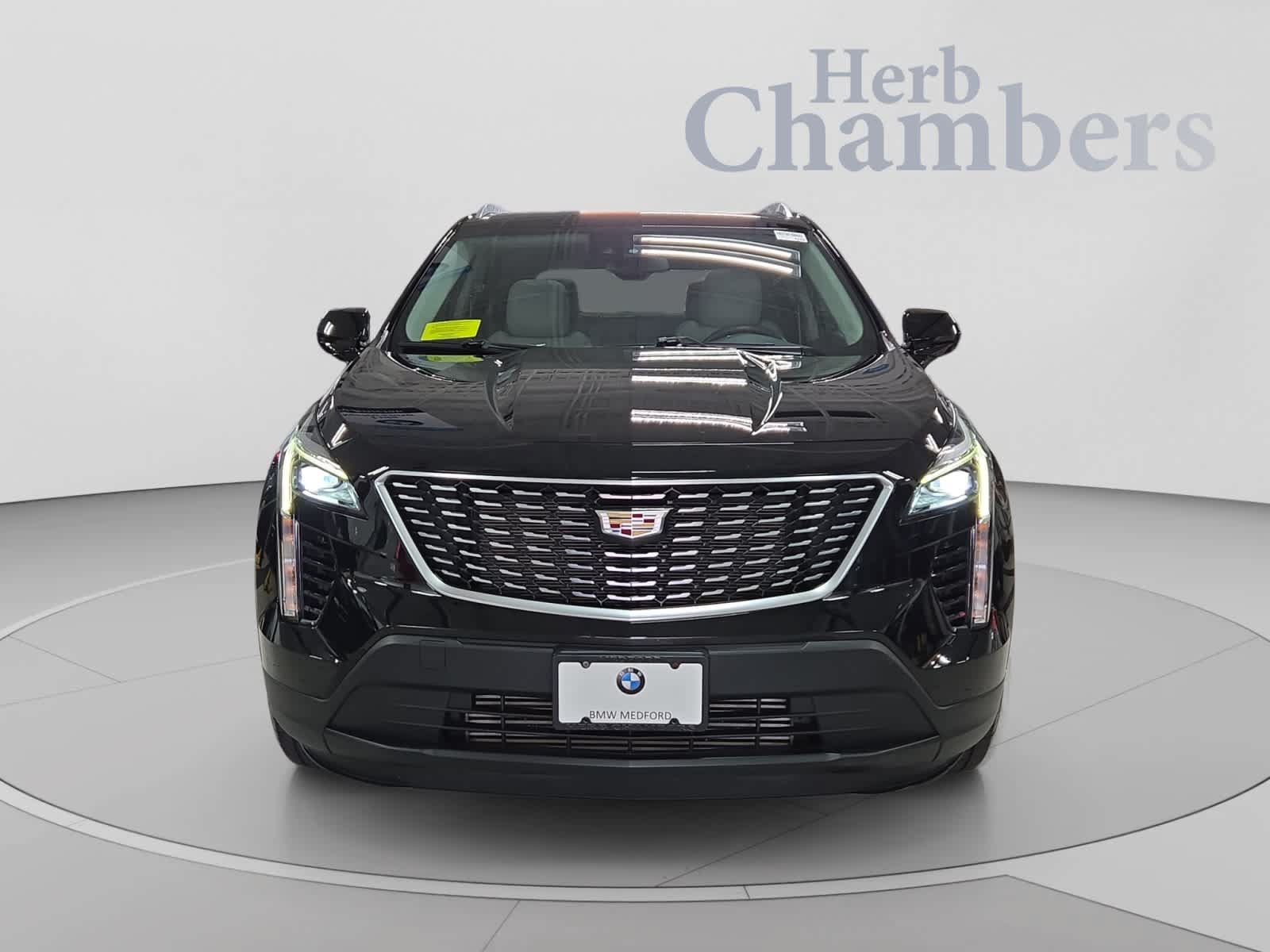 Used 2022 Cadillac XT4 Luxury AWD/4WD image 2