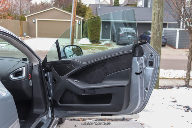 Used 2014 Aston Martin Vanquish Coupe image 34