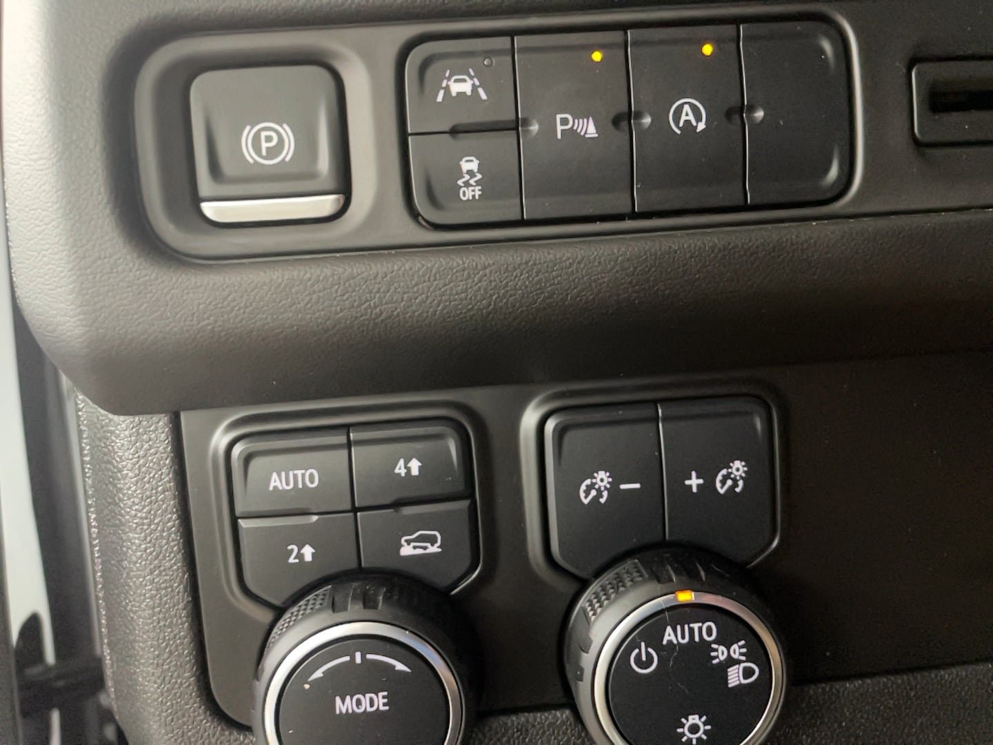 Used 2024 Chevrolet Suburban LT AWD/4WD image 24