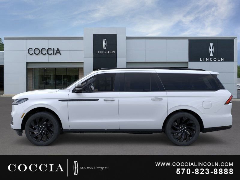 New 2026 Lincoln Navigator L Reserve w/ Jet Appearance Package AWD/4WD image 3