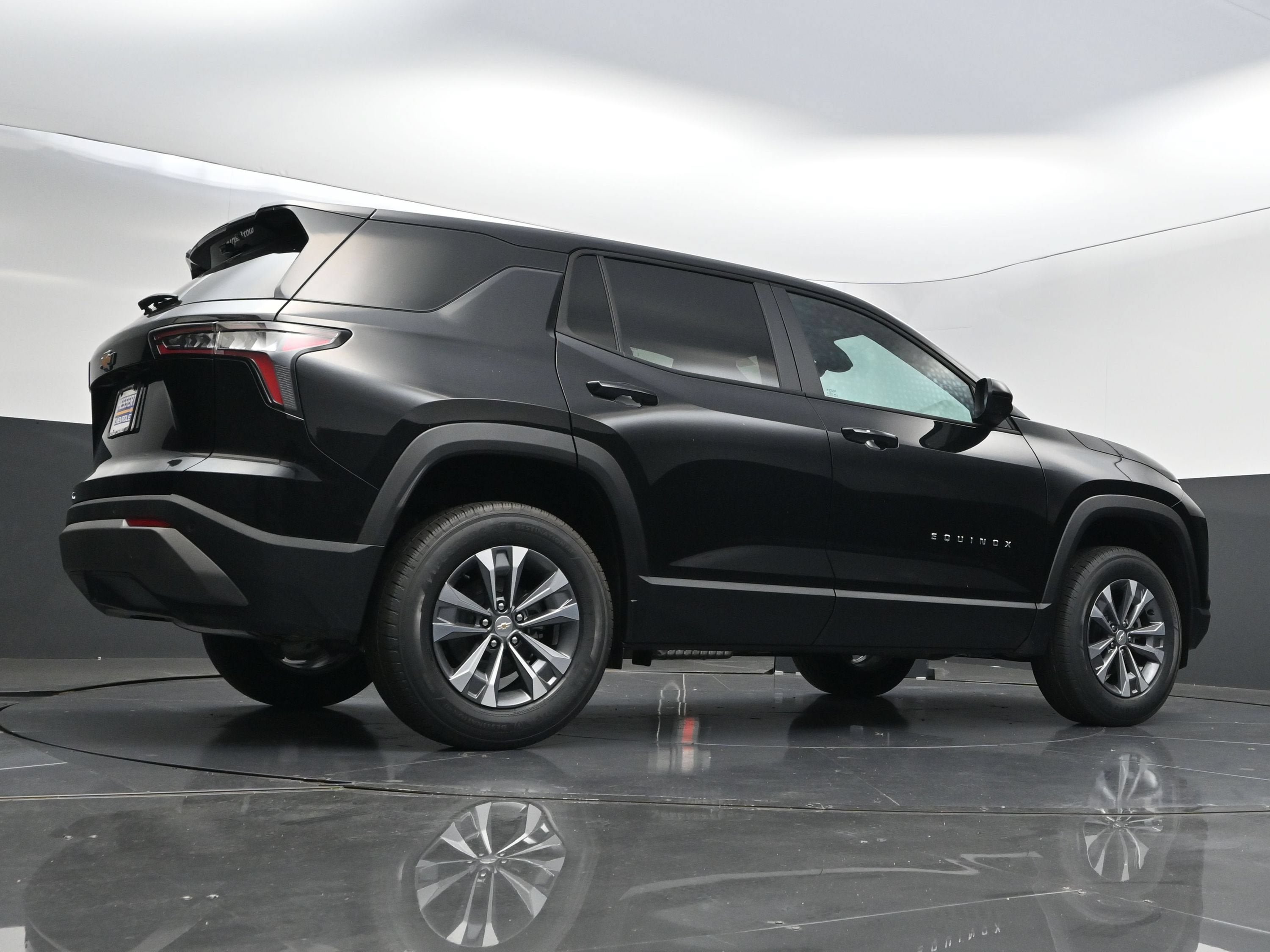 New 2027 Chevrolet Equinox LT w/ Convenience Package II FWD image 47