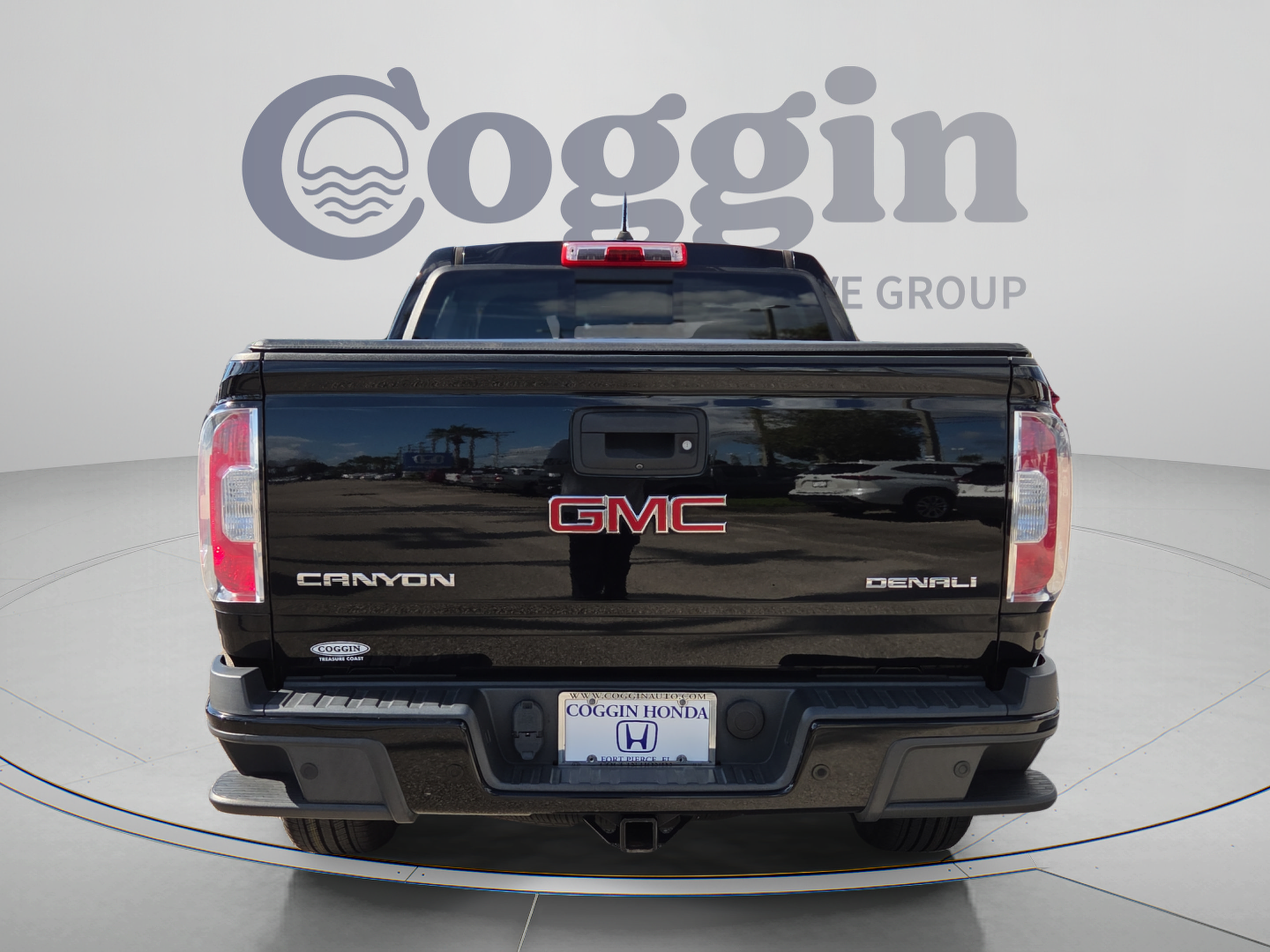 Used 2020 GMC Canyon Denali RWD image 4
