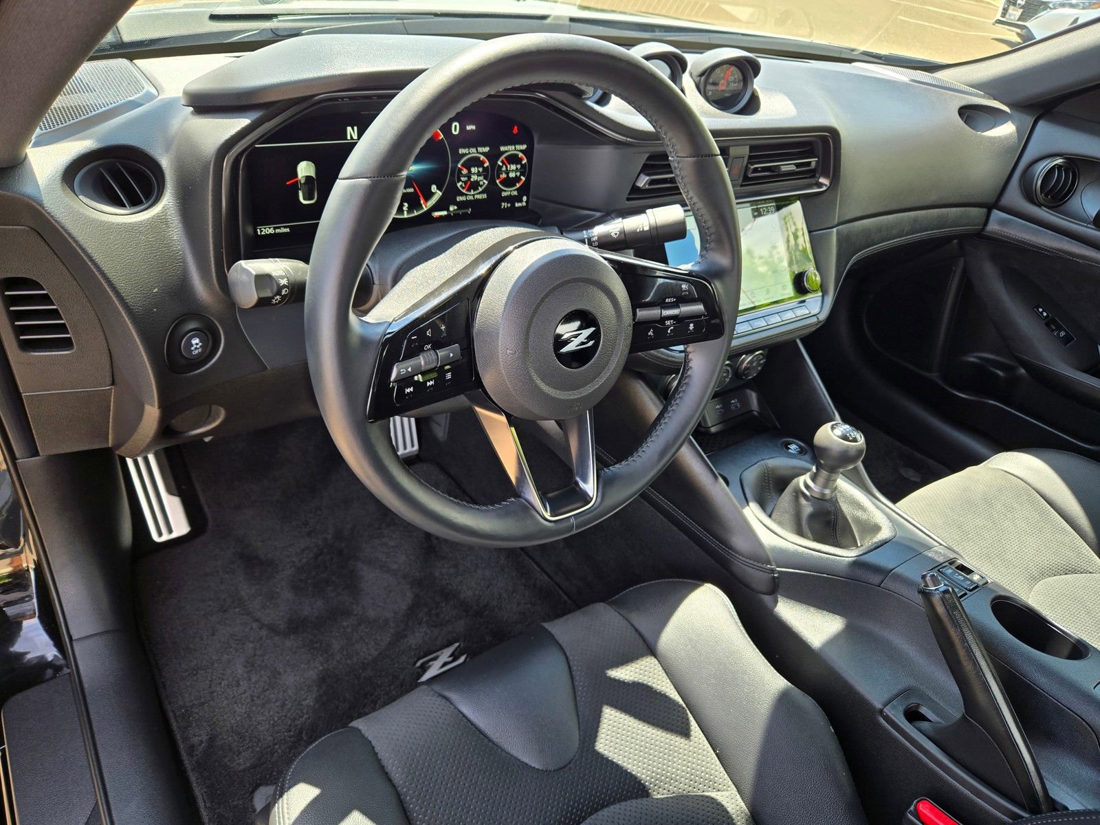 Used 2024 Nissan Z Performance w/ Floor Mat Package RWD image 13