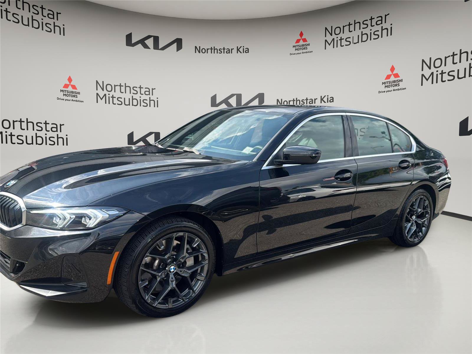 Used 2026 BMW 330i xDrive Sedan AWD/4WD image 1
