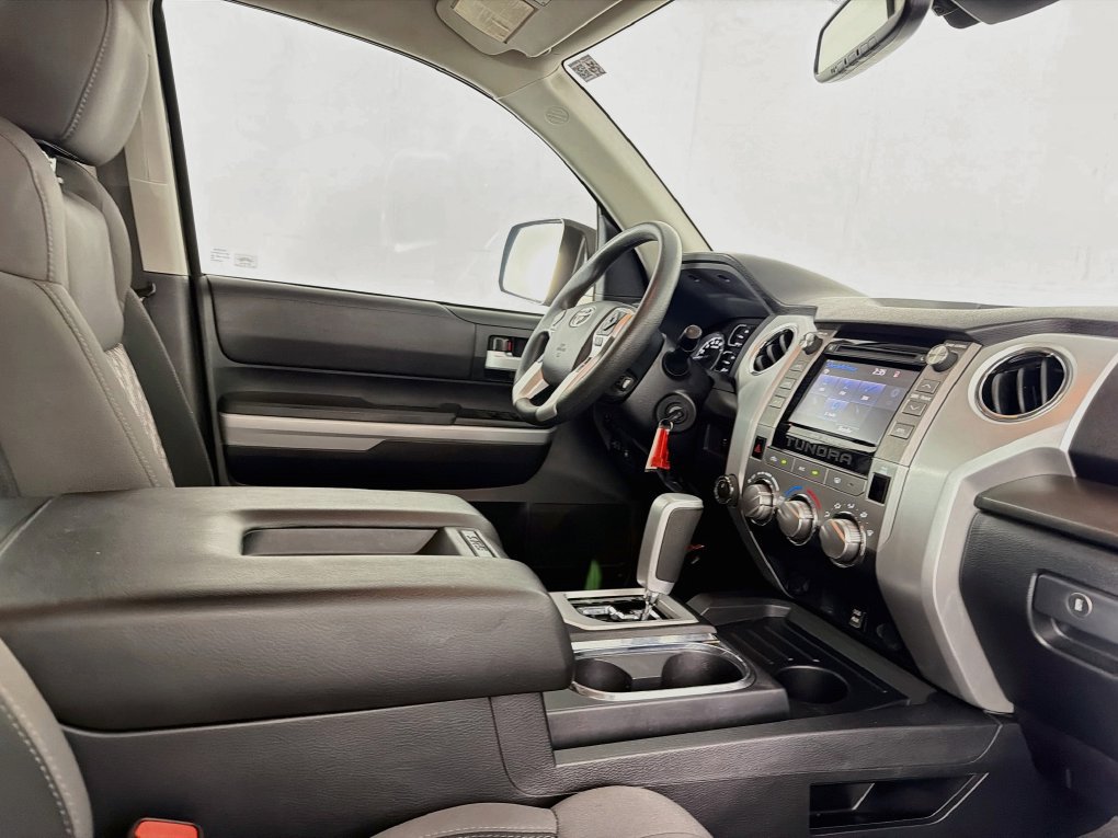Used 2019 Toyota Tundra SR5 w/ SR5 Upgrade Package AWD/4WD image 32